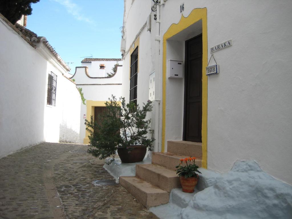 Baraka Pension Hotel *